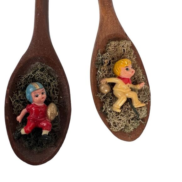 6 Vintage Wooden Decorative Spoons Kitschy Sports Children Hanging Unique - Picture 4 of 9